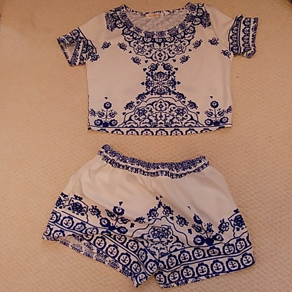 NWOT HALF SHIRT AND SHORT SET!!